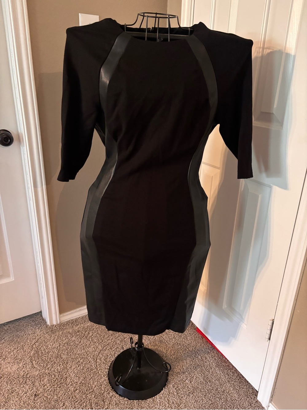 Eva Longoria Black Faux-Leather Panel Midi Dress - L